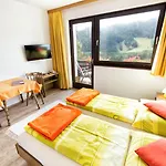 Lausegger Bed & Breakfast