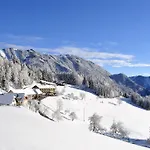 Lausegger Bed & Breakfast 3*