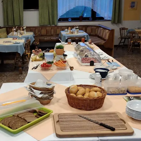 Lausegger 住宿加早餐酒店 弗拉奇
