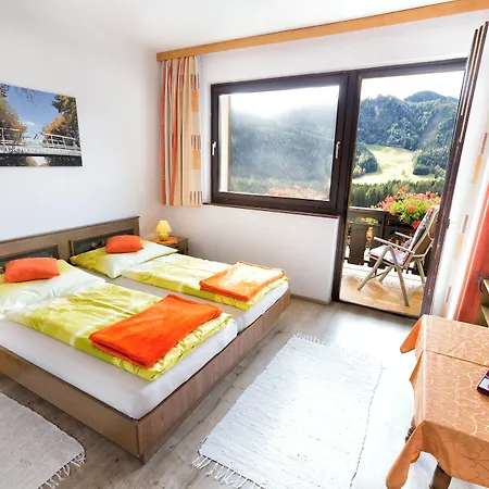 Lausegger Bed & Breakfast 3*