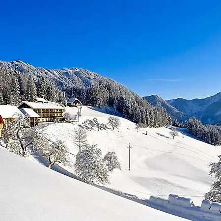 Lausegger 3* Ferlach